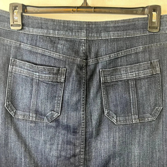 Liz Claiborne Midi Denim Skirt Button Front Dark Wash Size 8 - Picture 4 of 8